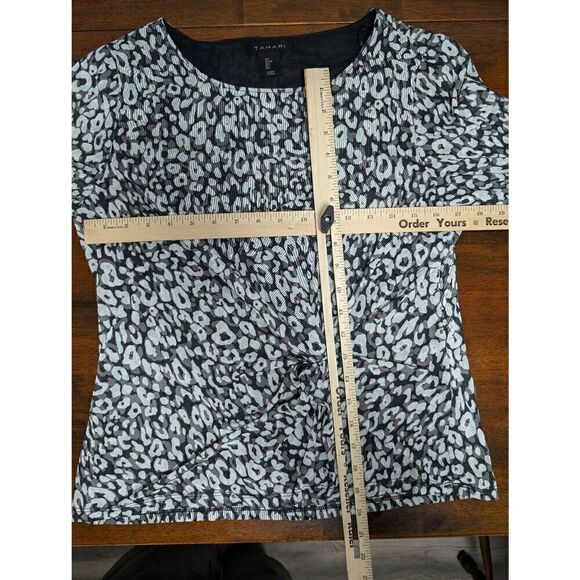 Tahari Animal Print Long Sleeve Gray Black White Blouse with Bunched Front  Wome - Picture 5 of 5